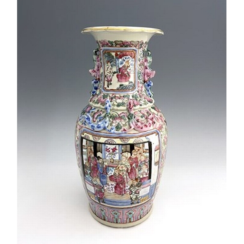 613 - A large Chinese famille rose vase, shouldered form with lizard moulded shoulders and dog handles, th... 