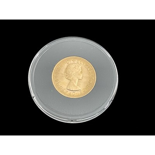 62 - Elizabeth II, a 1957 Gillick gold proof full sovereign, in Harrington & Byrne case of issue with cer... 