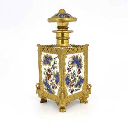 793 - Jacob Petit, a Paris porcelain scent bottle, circa 1840, cuboid form with reticulated gallery, suppo... 