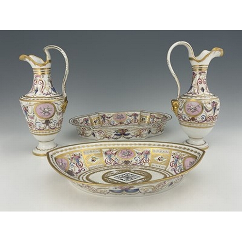 802 - A French porcelain toilet set, probably Rue de La Roquette, Courtille, Locre, Paris circa 1785, incl... 