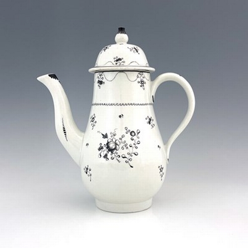 956 - A New Hall porcelain coffee pot, circa 1790, painted en grisaille in the rare 367 pattern, baluster ... 