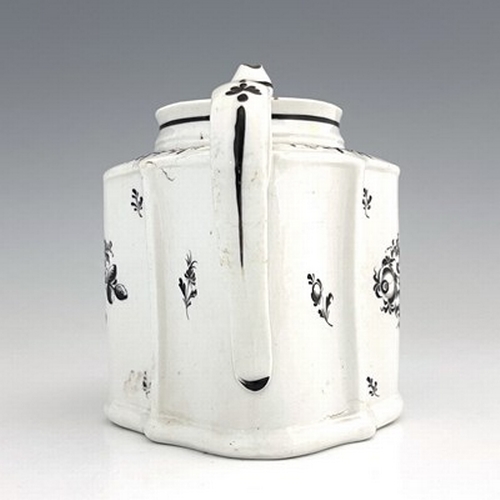 958 - A New Hall porcelain teapot, circa 1780, pattern 133, of small proportions, silver shape, 20cm long