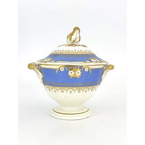 985 - A Bloor Derby sauce tureen and cover, circa 1835, circular form, domed cover with bud finial, powder... 