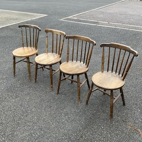 1038 - Four lath-back dining chairs, on turned supports (4)