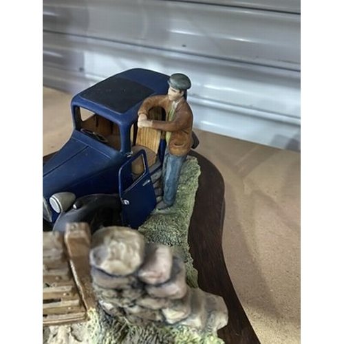 253 - Border Fine Arts James Herriot model 'Viewing the Practice', model No. JH8 on wood base