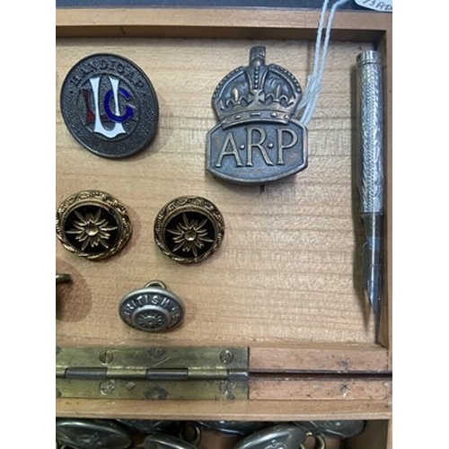 303 - A large quantity of service buttons including examples from the ARP, Civil Defence, Fire Service and... 