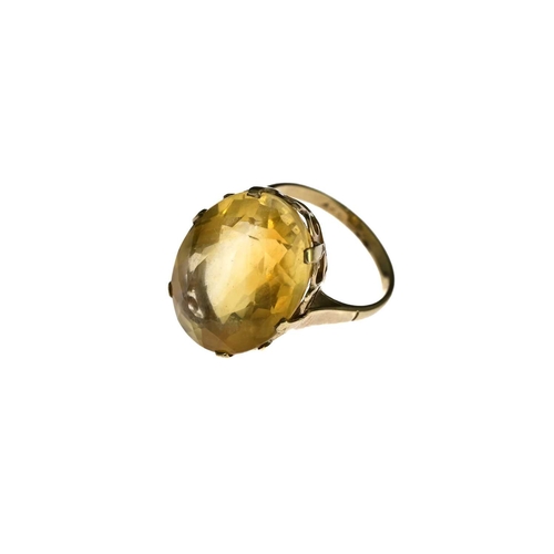 25 - A 9 carat gold citrine single stone ring, approx 2.1cm long, size M, 6.1g