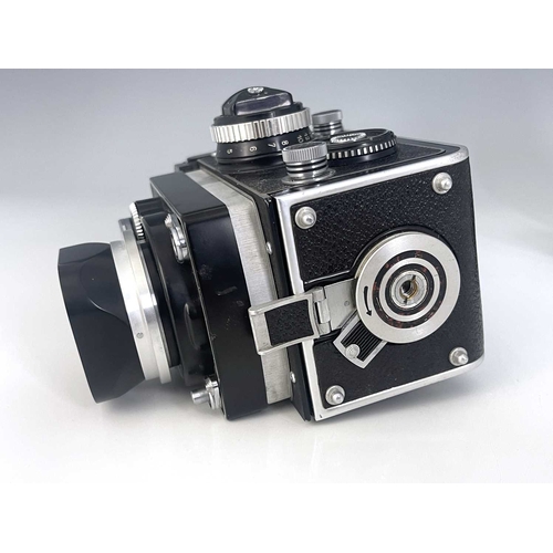 341D - A Rollei Rolleiflex 2.8F camera, Franke & Heidecke, DBP Serial No. 2434078, in an outer protective c... 