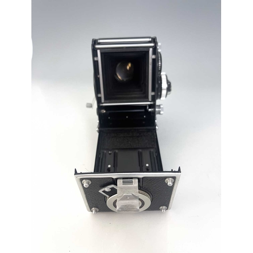 341D - A Rollei Rolleiflex 2.8F camera, Franke & Heidecke, DBP Serial No. 2434078, in an outer protective c... 