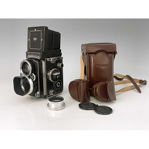 341D - A Rollei Rolleiflex 2.8F camera, Franke & Heidecke, DBP Serial No. 2434078, in an outer protective c... 