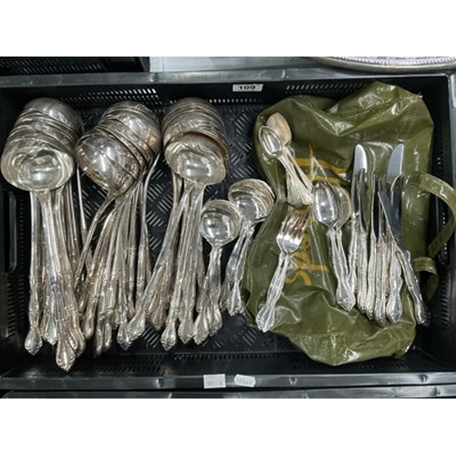 109 - A large assortment of silver plated ladles and cutlery (1 tray)