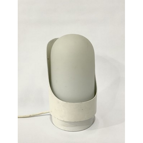 112 - A Valenti white table lamp, circa 1970 (1)