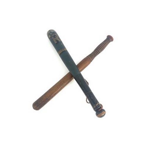 284 - A Victorian turned treen truncheon, painted blue with V.R monogram to the tip in gilt, 40cm long, wi... 