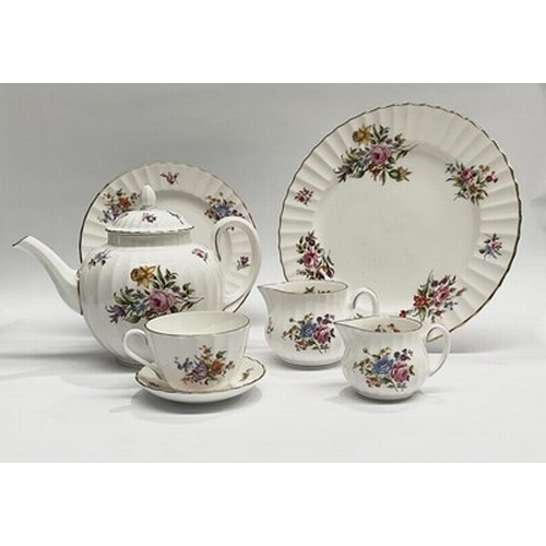 74 - Royal Worcester, Roanoake 'white', tea and dinner set with floral design on white background, porcel... 