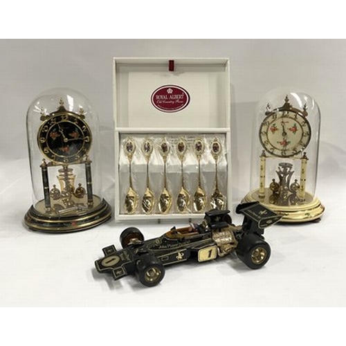 9 - A selection of gold plated Royal Albert 'Old country roses' porcelain spoons, together with two Kand... 