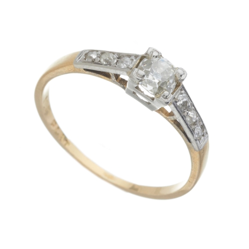 10 - An early 20th century 18ct gold and platinum old-cut diamond single-stone ring, with similarly-cut d... 