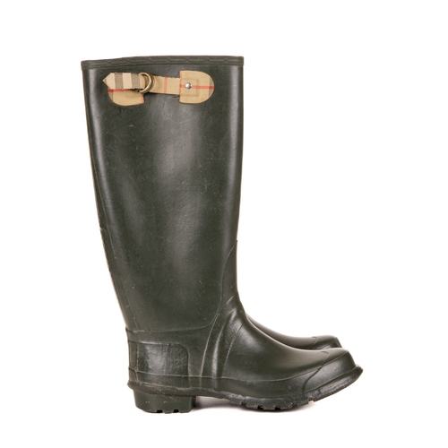 244 - Burberry, a pair of vintage wellington boots, crafted from dark green rubber, featuring the maker's ... 