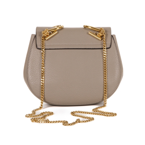 269 - Chloe, a Drew crossbody handbag, crafted from grained grey leather, with a polished gold-tone chain ... 