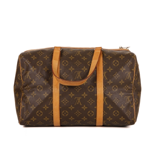 346 - Louis Vuitton, a Sac Souple 35 handbag, featuring the maker's monogram coated canvas exterior with n... 