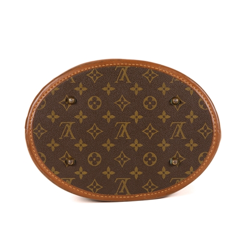 347 - Louis Vuitton, a French Company vintage bucket handbag, designed with the traditional features of th... 