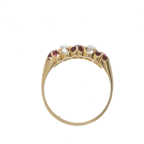 67 - A Victorian 18ct gold garnet and old-cut diamond five-stone ring, estimated total diamond weight 0.2... 