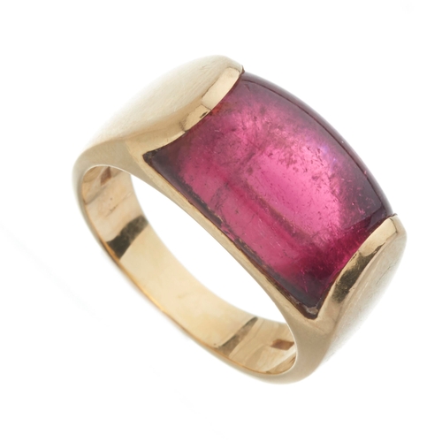 94 - Bulgari, an 18ct gold pink tourmaline cabochon Tronchet single-stone ring, signed Bulgari, Italian m... 