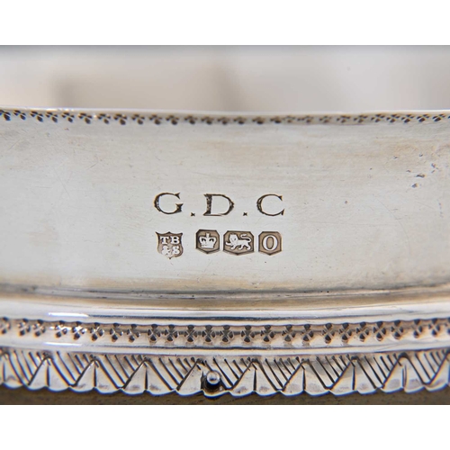 125 - An Arts and Crafts silver and turned wood mazer bowl inscribed 'G. D. C.', 12cm diameter