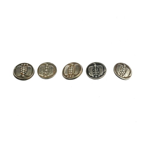 140 - Liberty and Co., a matched set of five Arts and Crafts silver buttons, Birmingham 1901 and 1906, emb... 