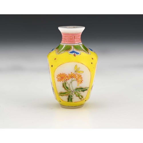 392 - A Chinese Guyue Xuan enamelled glass snuff bottle, yellow ground Qianlong style, square section shou... 