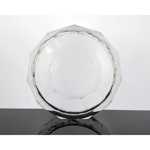 526 - Gunnar Cyrén for Orrefors, a Modernist cut glass bowl, circa 1960s, polygonal form cut with stylised... 