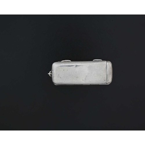 140 - An Edwardian silver four-coin sovereign case, of rounded rectangular form with affixed suspensory lo... 