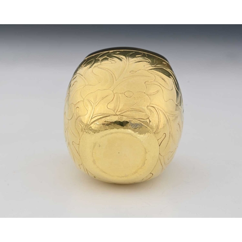 335 - (†) Rod Kelly. An Elizabeth II eighteen-carat gold beaker, four-sided, raised by hand, and chased in... 