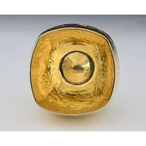 335 - (†) Rod Kelly. An Elizabeth II eighteen-carat gold beaker, four-sided, raised by hand, and chased in... 