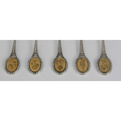 68 - A set of twelve Elizabeth II silver spoons, 'The Royal Horticultural Society Flower Spoons', featuri... 