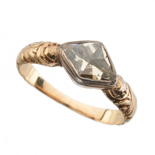 140 - An unusual Georgian gold and silver, lozenge-shape diamond single-stone ring, diamond measures appro... 