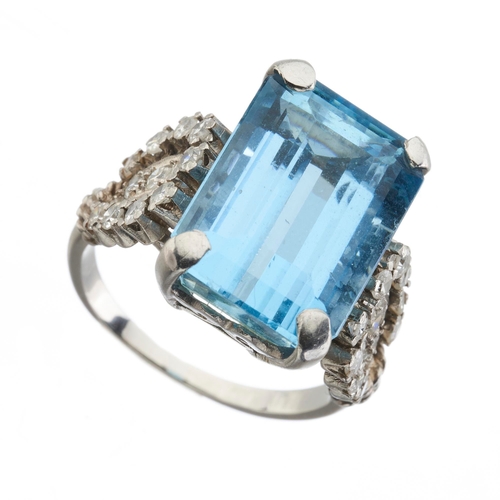 160 - An Art Deco aquamarine and single-cut diamond dress ring, aquamarine estimated weight 8ct, estimated... 