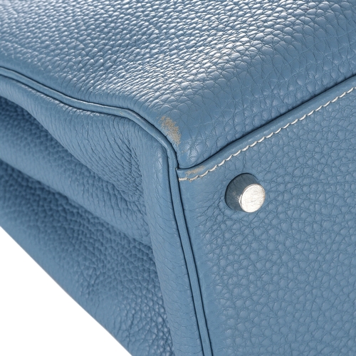 390 - Hermes, a 2003 Bleu Jean Kelly Retourne 32 handbag, crafted from light blue Fjord leather, with pall... 