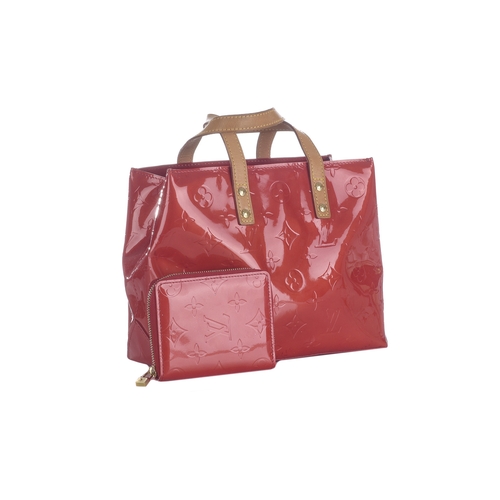 417 - Louis Vuitton, a monogram vernis Reade PM handbag w/ wallet, featuring a red monogram embossed paten... 