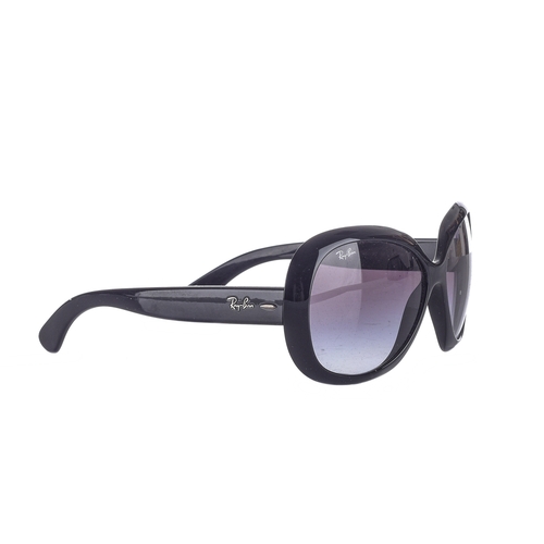 468 - Ray Ban, a pair of Jackie Ohh II sunglasses, an iconic timeless design with black acetate frames and... 