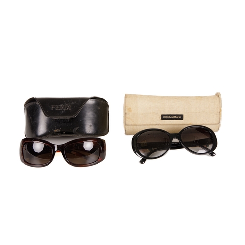 491 - Two pairs of designer sunglasses, to include a pair of Fendi FS299 sunglasses, featuring imitation t... 