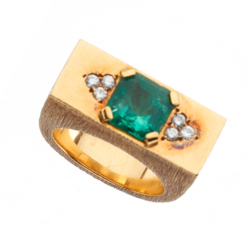 57 - An 18ct gold emerald dress ring, with brilliant-cut diamond trefoil sides and textured band, estimat... 