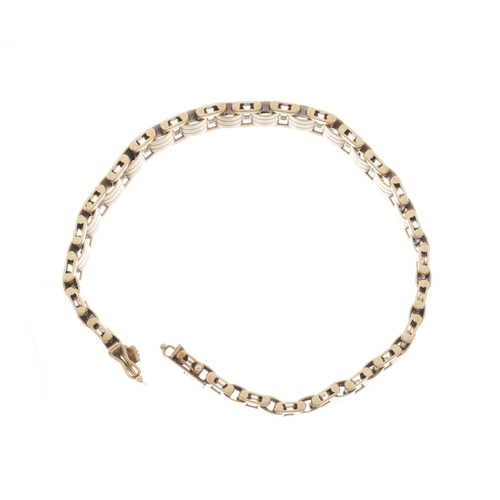 76 - A mid 20th century 14ct gold bracelet, stamped 585, length 18.4cm, 29.1g