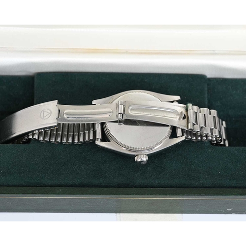 113 - Rolex, a stainless steel Oyster Speedking bracelet watch, circa 1963, reference 6430, serial 906314,... 