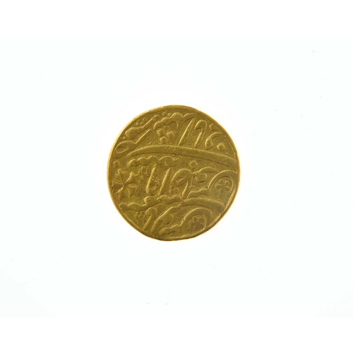 129 - Mohur Moghul Empire, 1728-1866, gold Shah Alam 11 Surat Sultanate