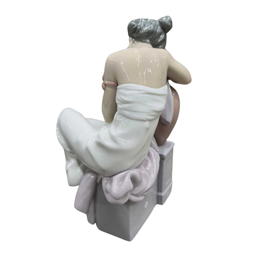 151 - A Lladro figurine, No. 6313, 'Lost In Dreams' (Sonando Despierta), boxed, 26cm high