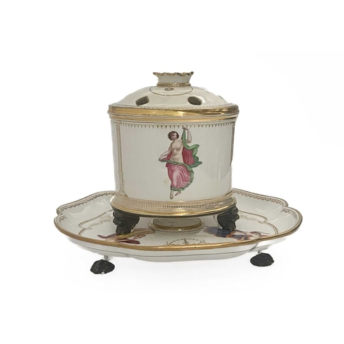 197 - A Worcester porcelain pot pourri jar and stand, c. 1860, cylindrical jar standing on three winged ma... 