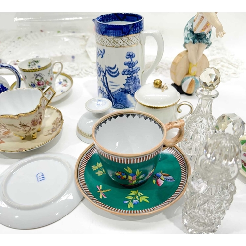 27 - A collection of ceramics including tea cups and saucers in the style of Vienna porcelain, Aynsley et... 