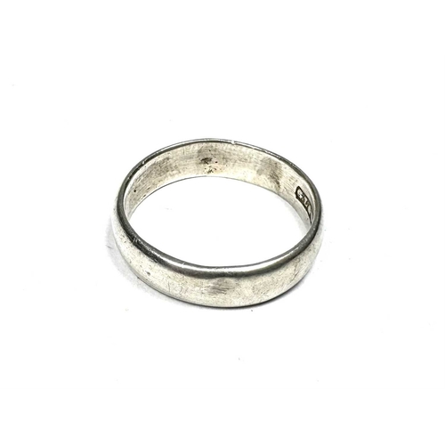 594 - A late Victorian silver wedding band ring, hallmarks for Birmingham, 1900, ring size K, 2.3g