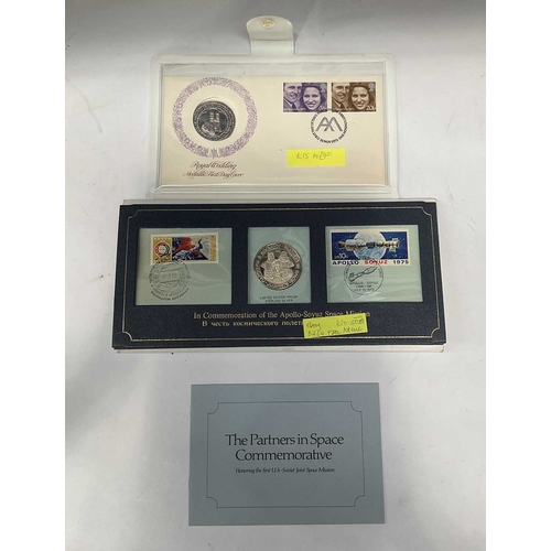 712 - A collection of silver proof coins including medallic first day covers, Jubilee and Queen Mother cro... 