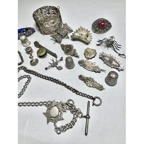 734 - A collection of silver jewellery including hallmarked Victorian sweetheart brooches, chain-linked wa... 